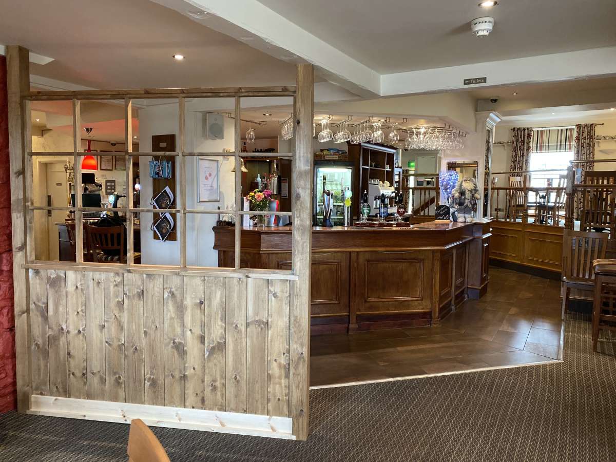 Retail/Shop in Churston Ferrers - photo 2