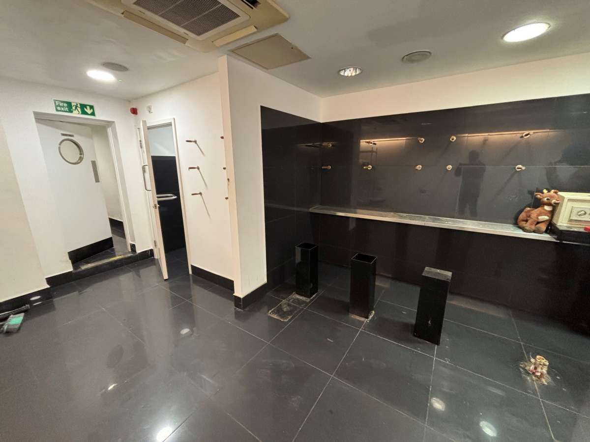 Retail/Shop in Leicester - photo 4