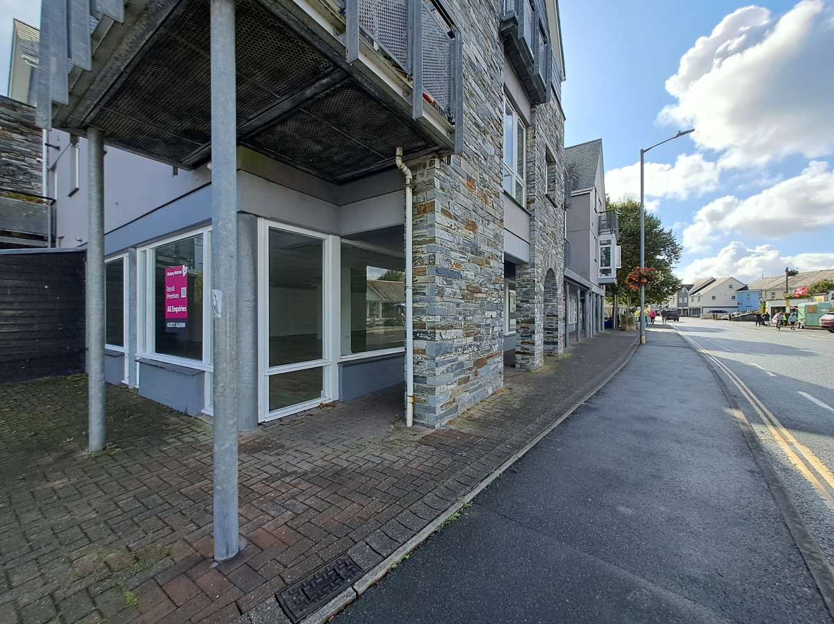 Retail/Shop in Wadebridge - photo 3