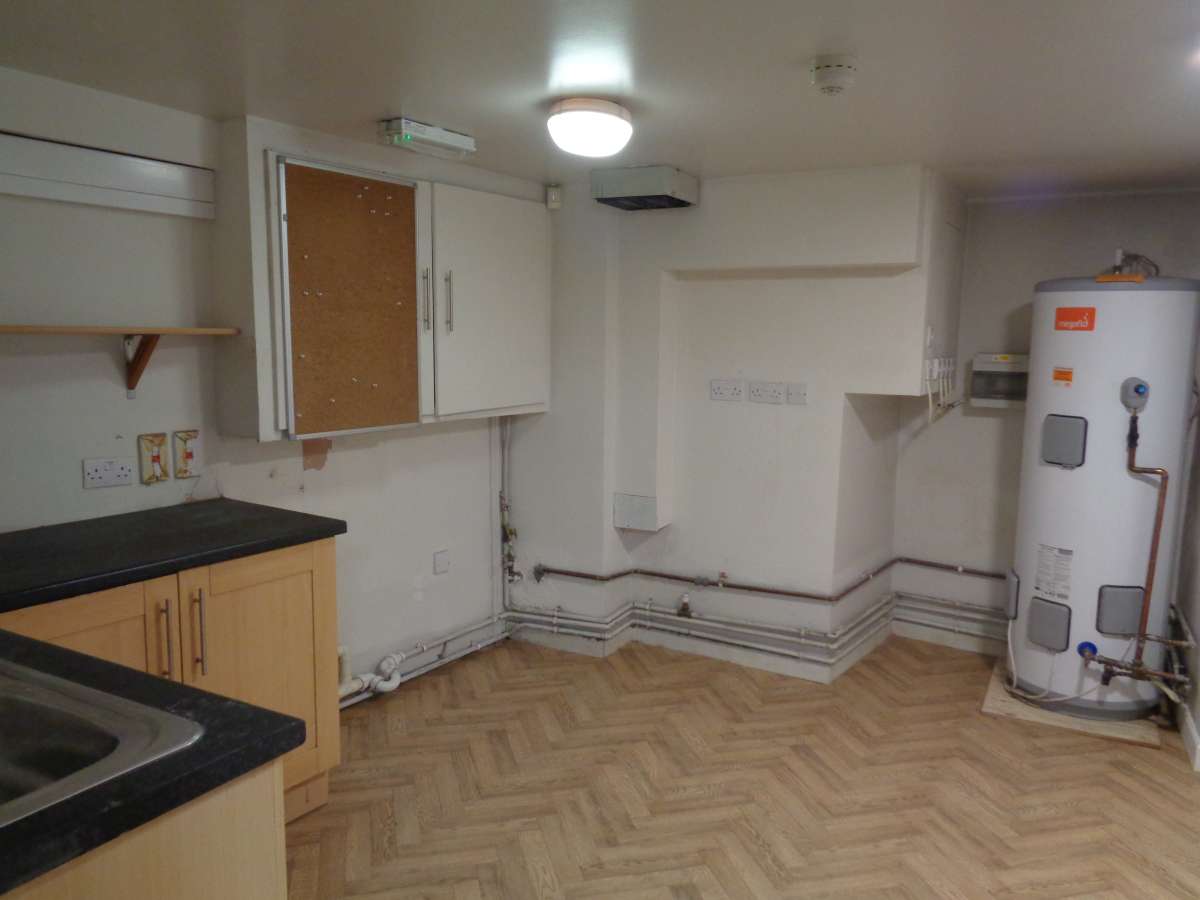 Retail/Shop in Exeter - photo 4