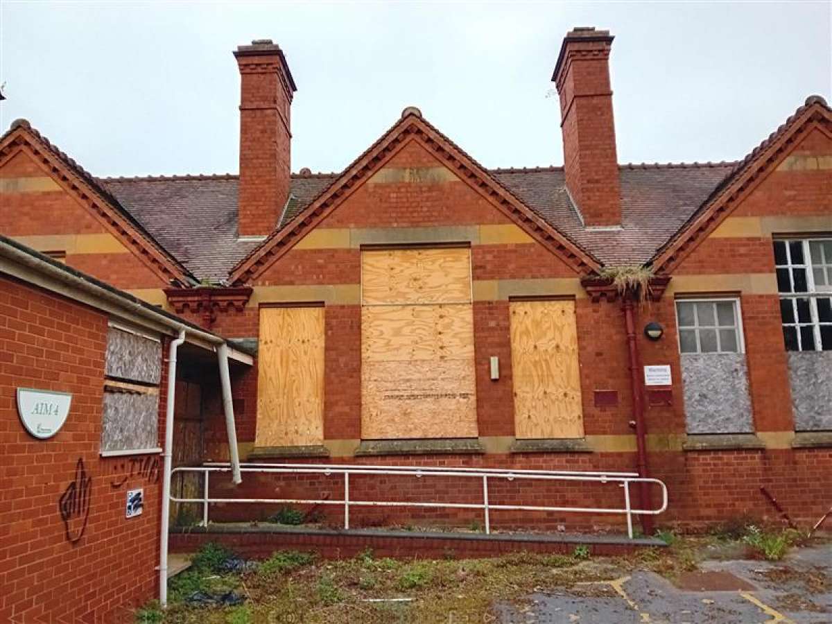 Retail/Shop in Nuneaton - photo 4