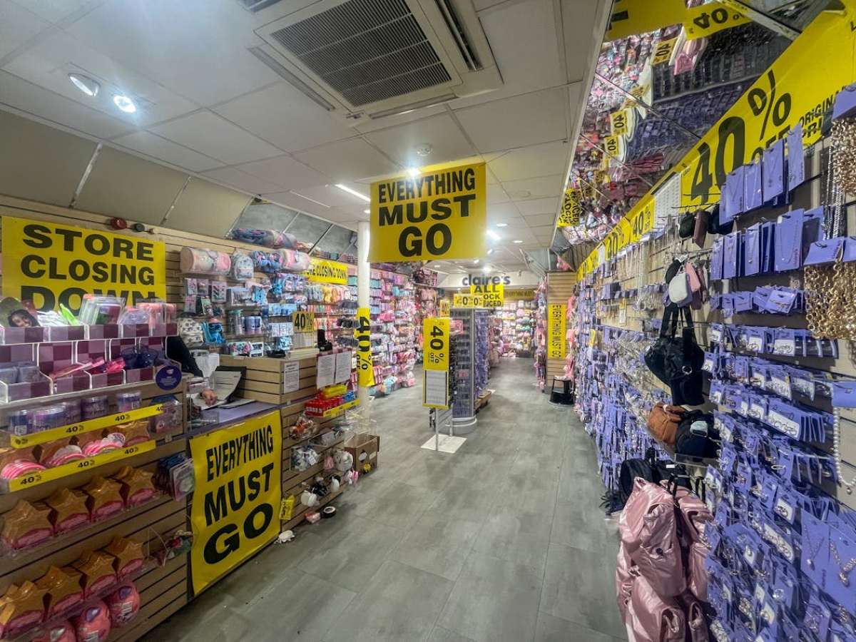 Retail/Shop in Bournemouth - photo 2