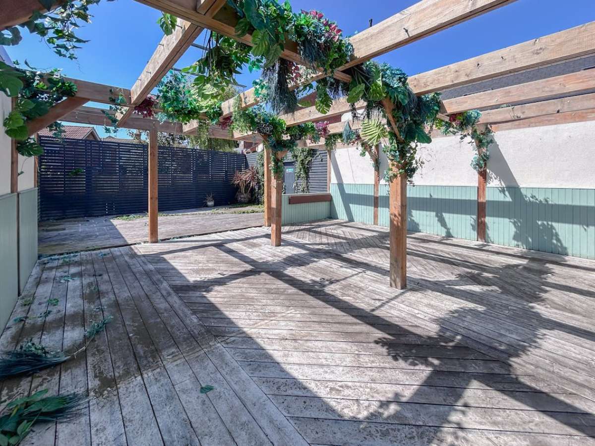 Retail/Shop in Bournemouth - photo 3