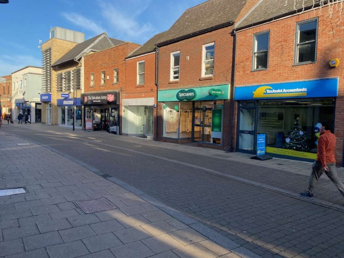 Retail/Shop in Huntingdon - photo 4