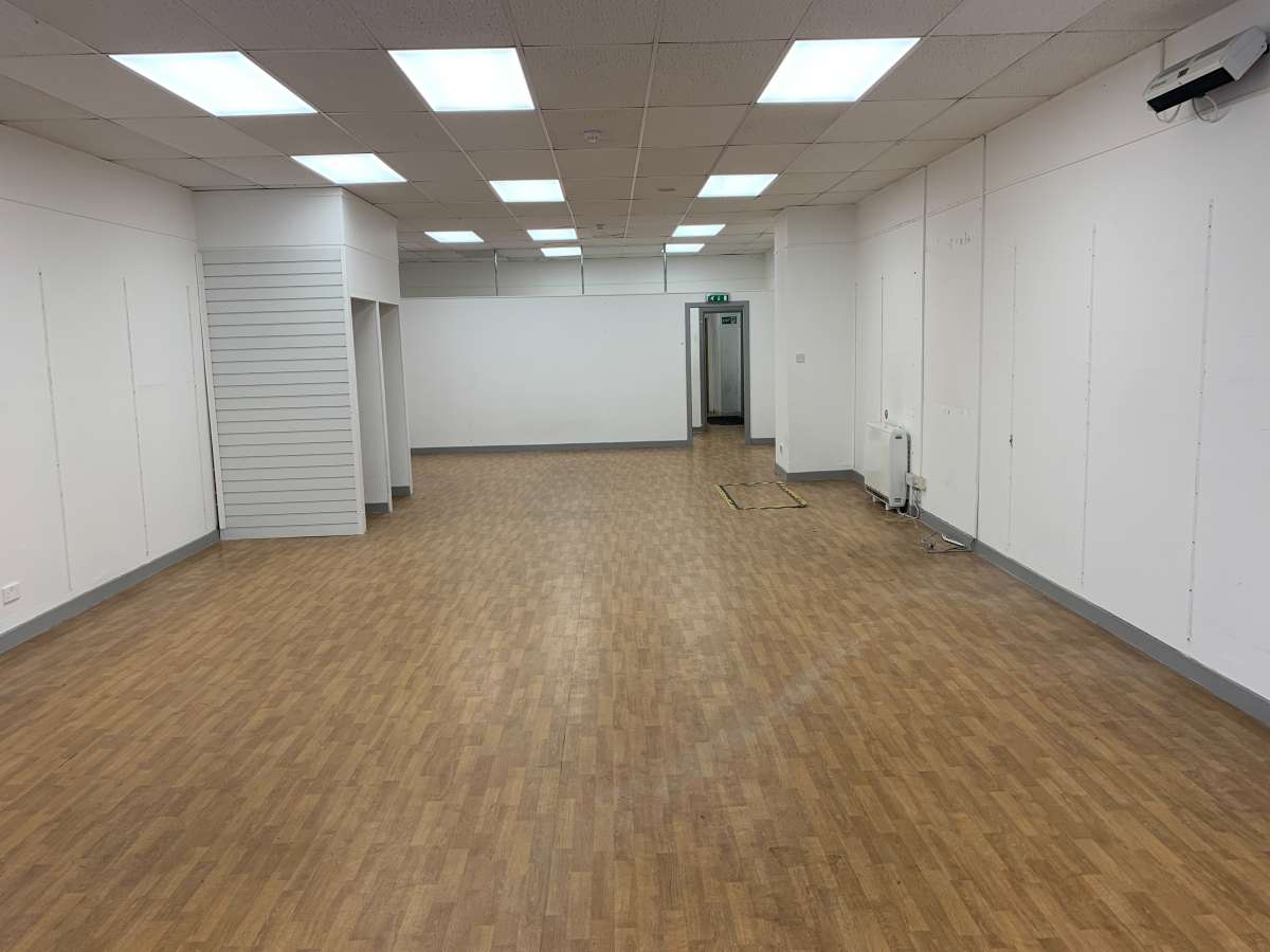 Retail/Shop in Perth - photo 4