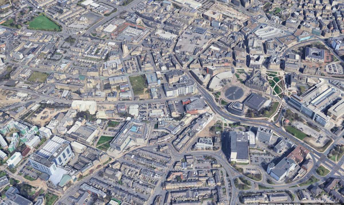 Retail/Shop in Bradford - photo 2