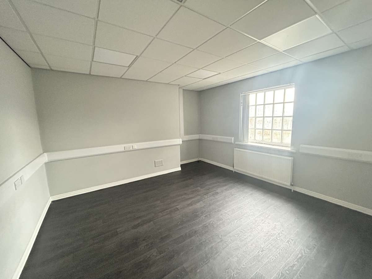 Retail/Shop in Chorlton - photo 4