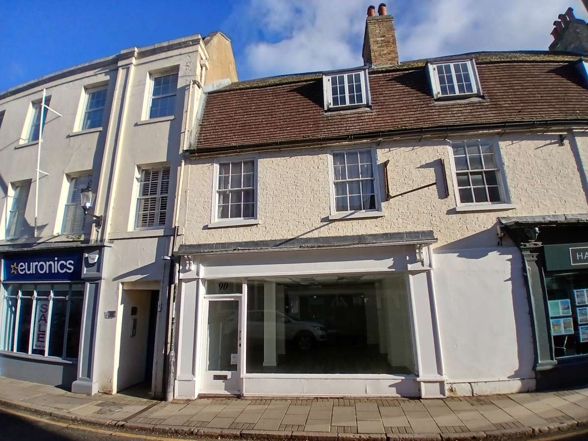 Retail/Shop in Huntingdon - photo 4