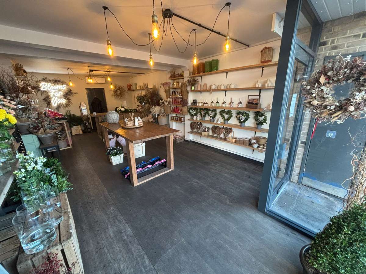 Retail/Shop in Leicester - photo 2