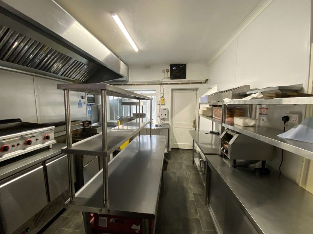 Retail/Shop in Birmingham - photo 4