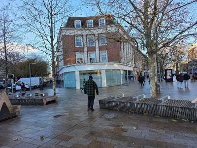 Retail/Shop in Hull - photo 4