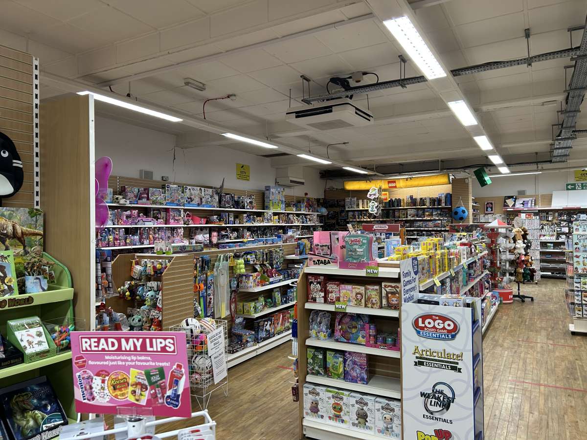 Retail/Shop in Banstead - photo 4