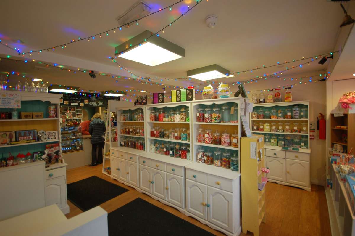 Retail/Shop in George Street - photo 3