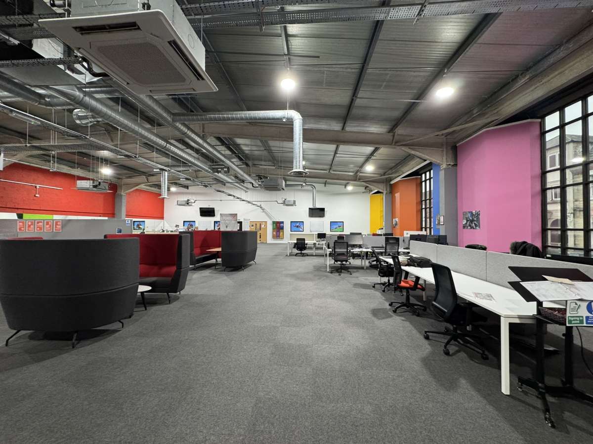 Retail/Shop in Peterborough - photo 2