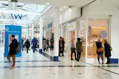 Retail/Shop in Wolverhampton - photo 2