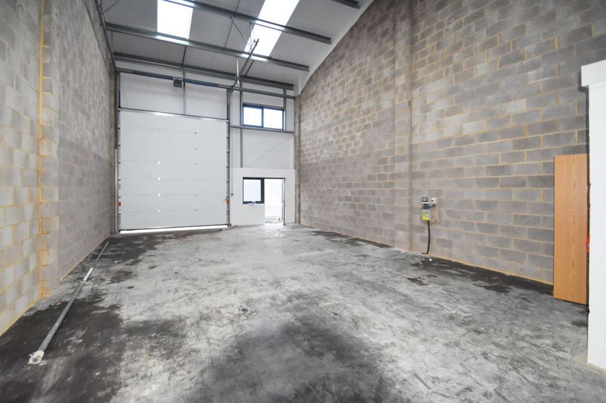 Retail/Shop in Ringwood - photo 2