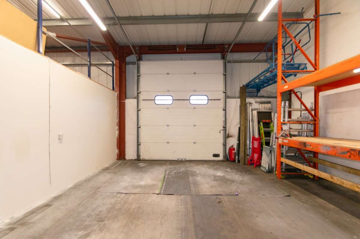 Retail/Shop in Poole - photo 4