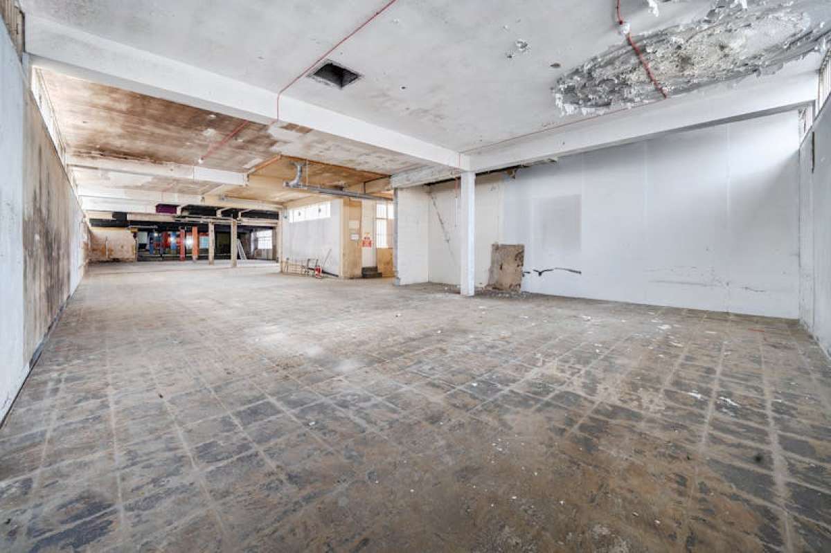 Retail/Shop in Harlow - photo 3