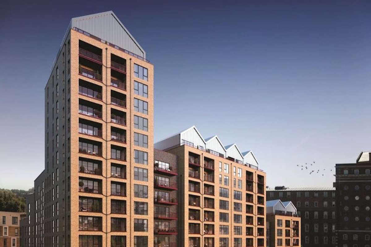 Retail/Shop in London - photo 4