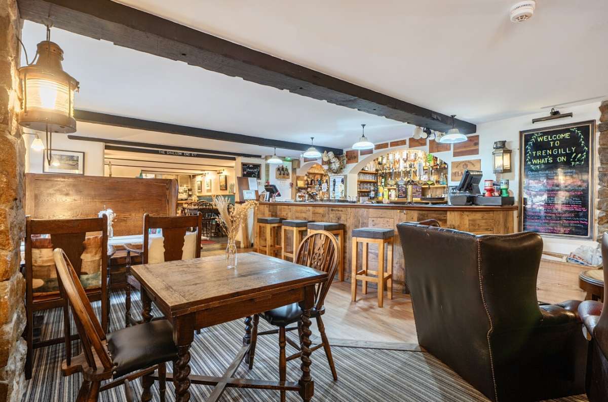 Retail/Shop in Falmouth - photo 3