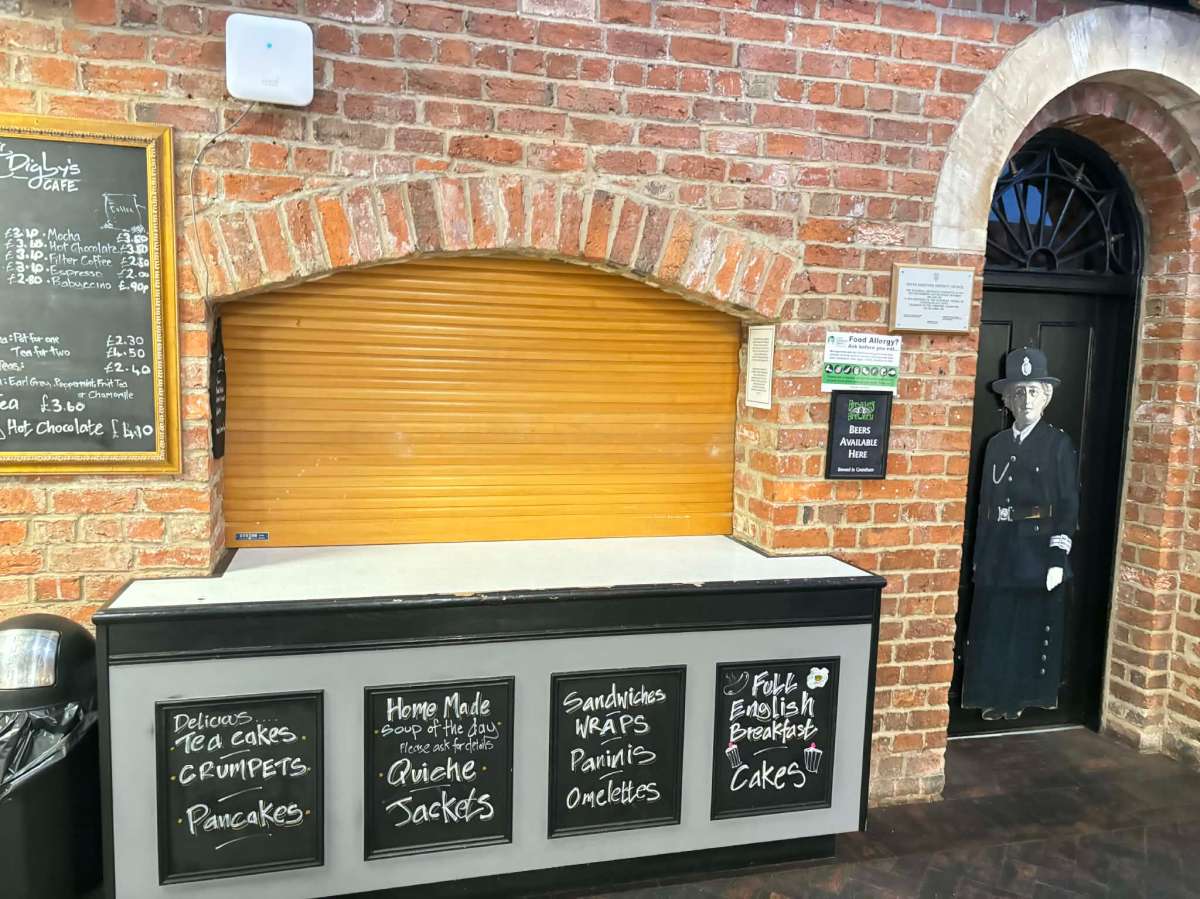 Retail/Shop in Grantham - photo 2