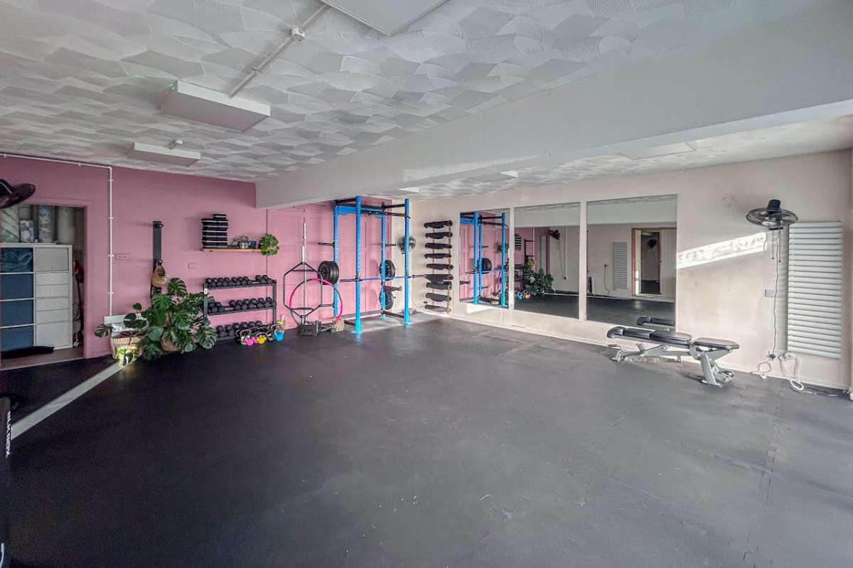 Retail/Shop in Bournemouth - photo 3