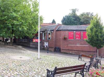 Retail/Shop in Lymm - photo 2