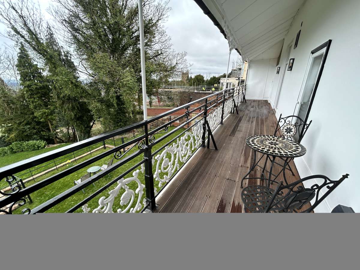 Retail/Shop in Malvern - photo 2