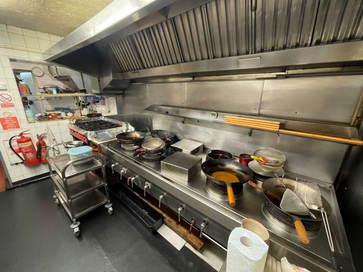 Retail/Shop in Bournemouth - photo 4