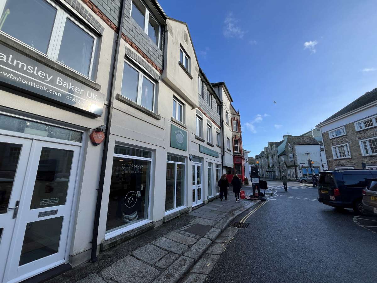 Retail/Shop in Truro - photo 2