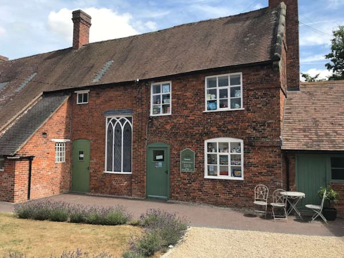 Retail/Shop in Ashbourne - photo 3