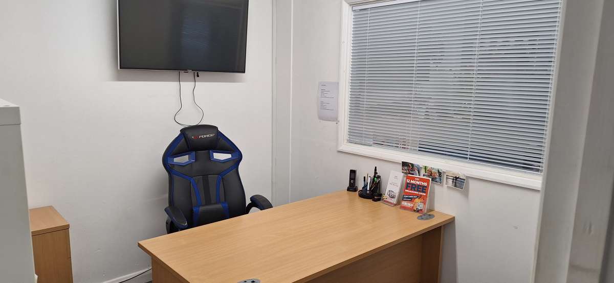 Retail/Shop in Rudgwick - photo 4