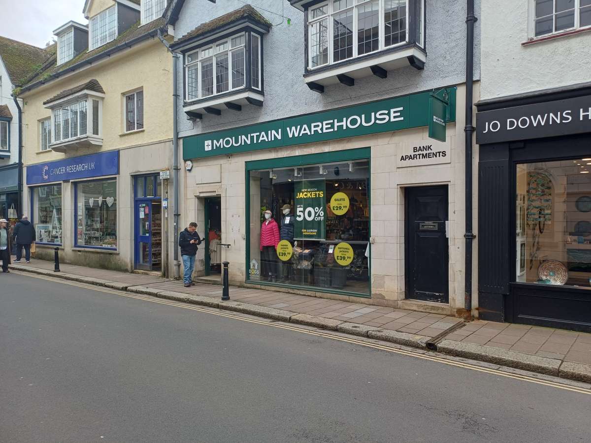 Retail/Shop in Dartmouth - photo 2