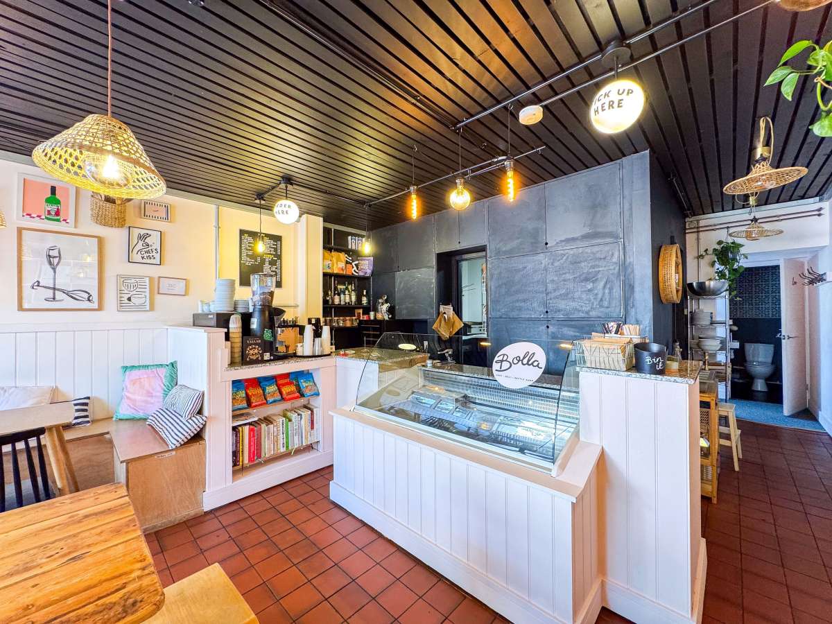 Retail/Shop in Porthleven - photo 3