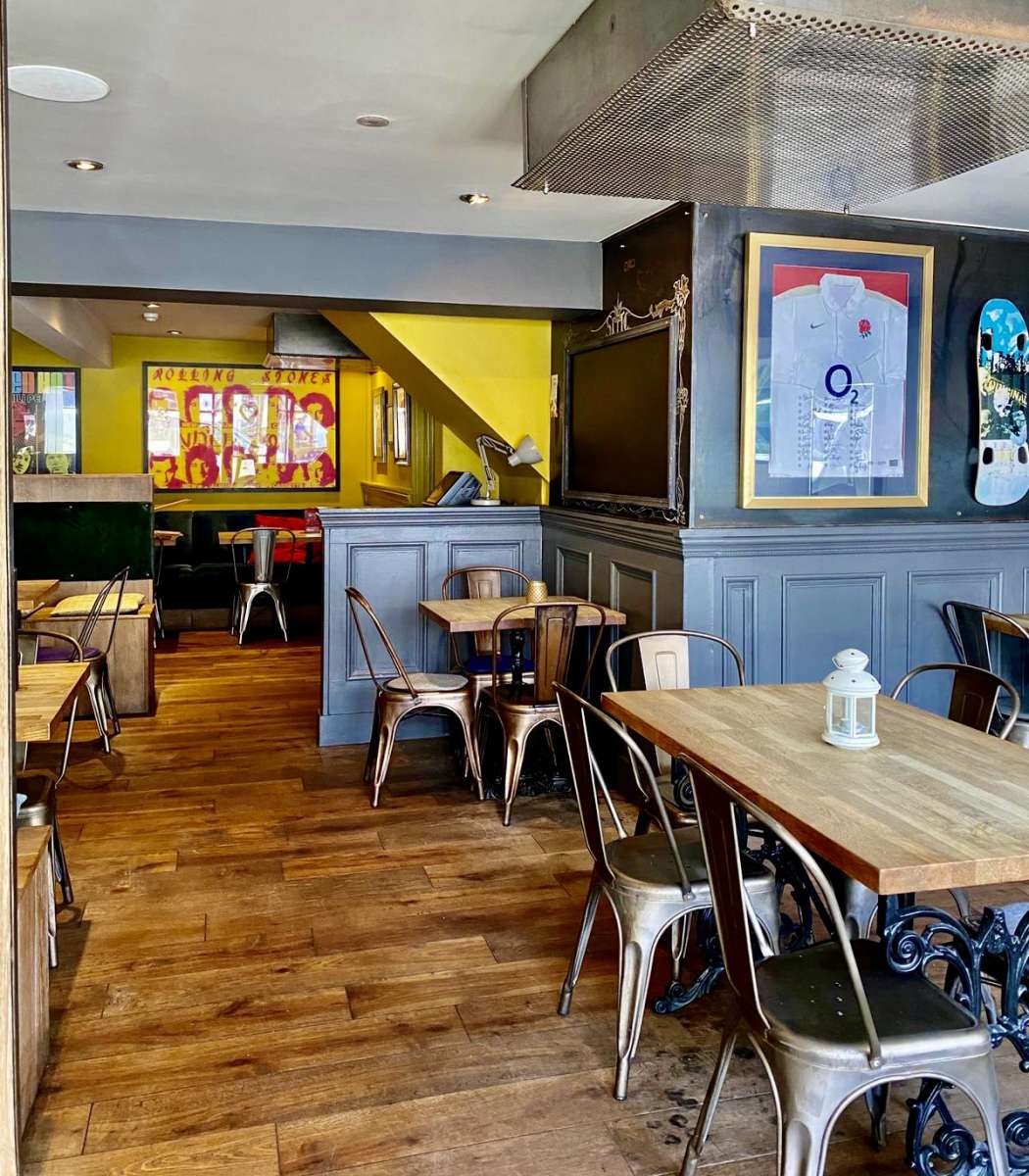 Retail/Shop in Truro - photo 2