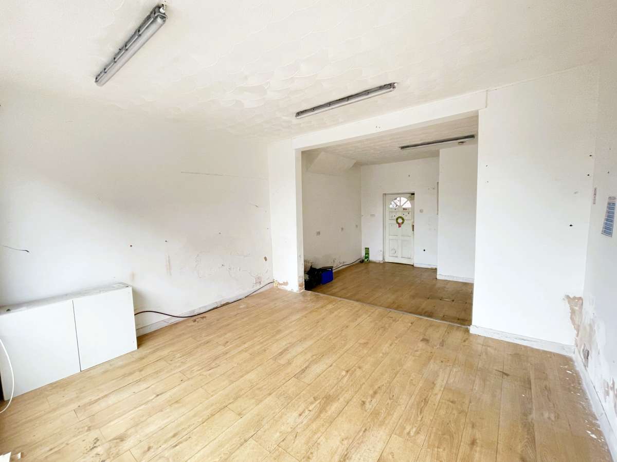 Retail/Shop in Burton On Trent - photo 2