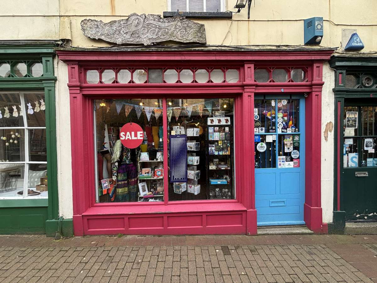 Retail/Shop in Taunton - photo 2