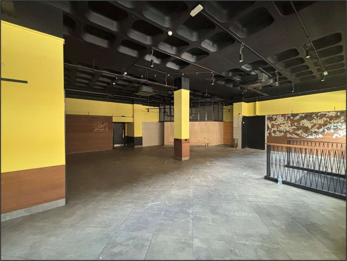 Retail/Shop in Cambridge - photo 2