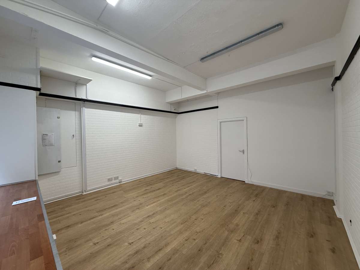 Retail/Shop in Inverness - photo 3