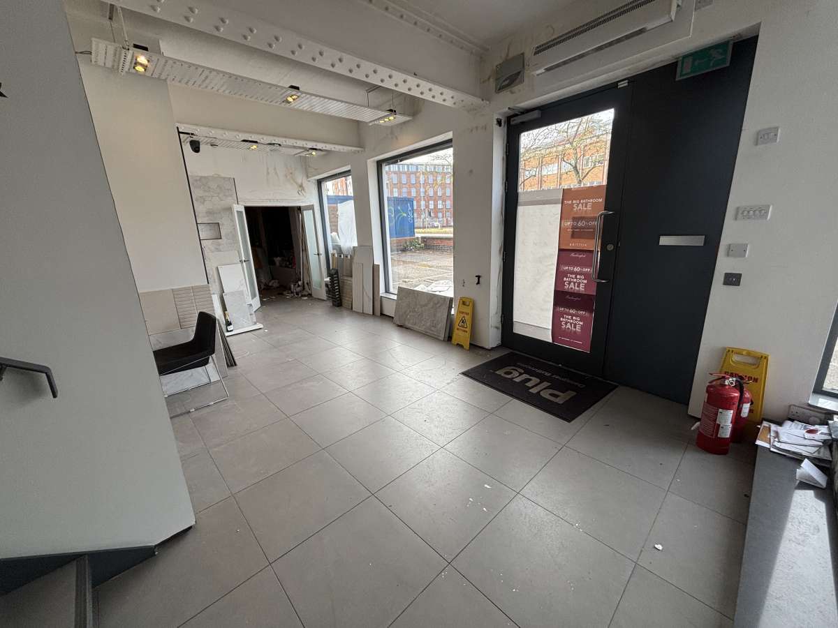 Retail/Shop in Leicester - photo 2