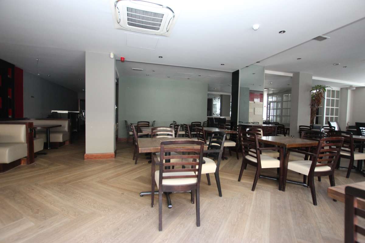 Retail/Shop in Boston - photo 4