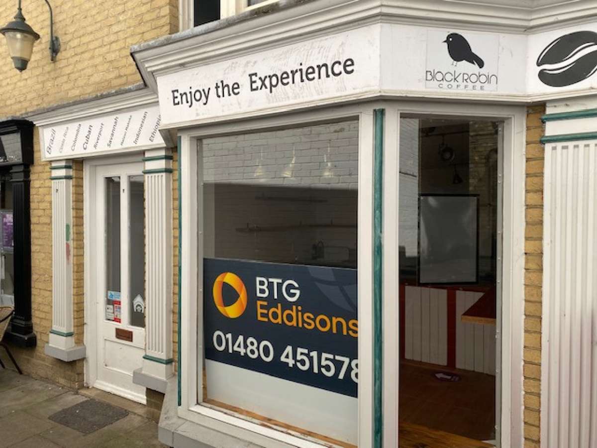 Retail/Shop in St. Ives - photo 3