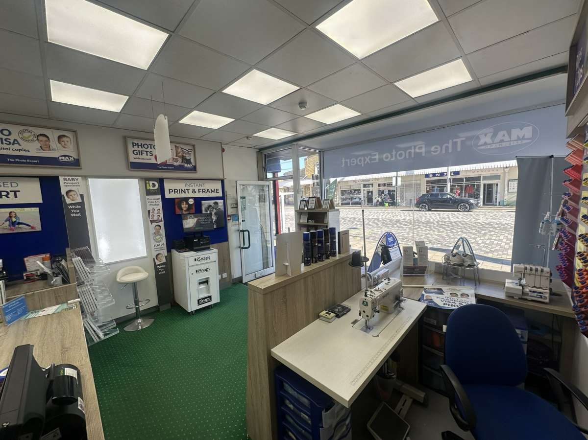 Retail/Shop in Eastbourne - photo 4