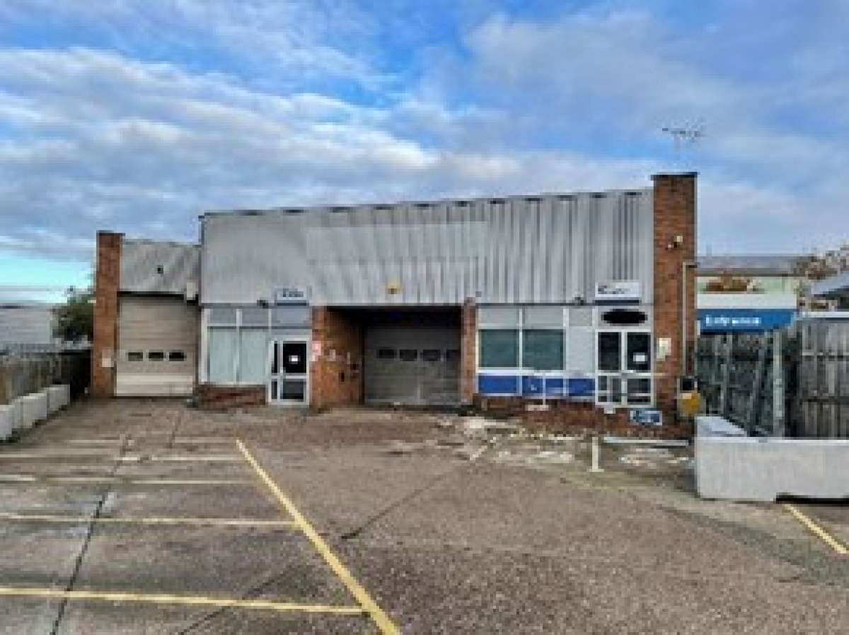 Retail/Shop in Bracknell - photo 4