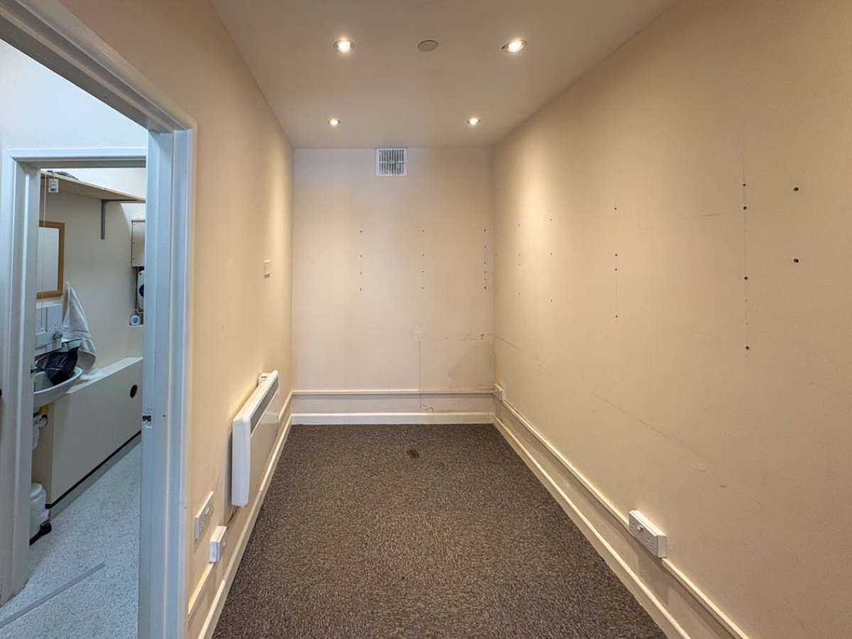Office in Ringwood - photo 3