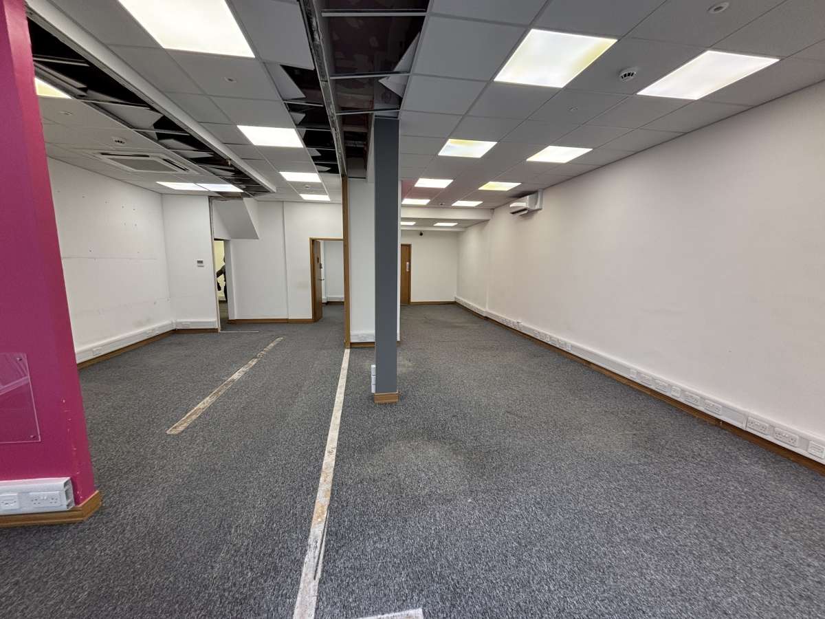 Retail/Shop in Worthing - photo 4