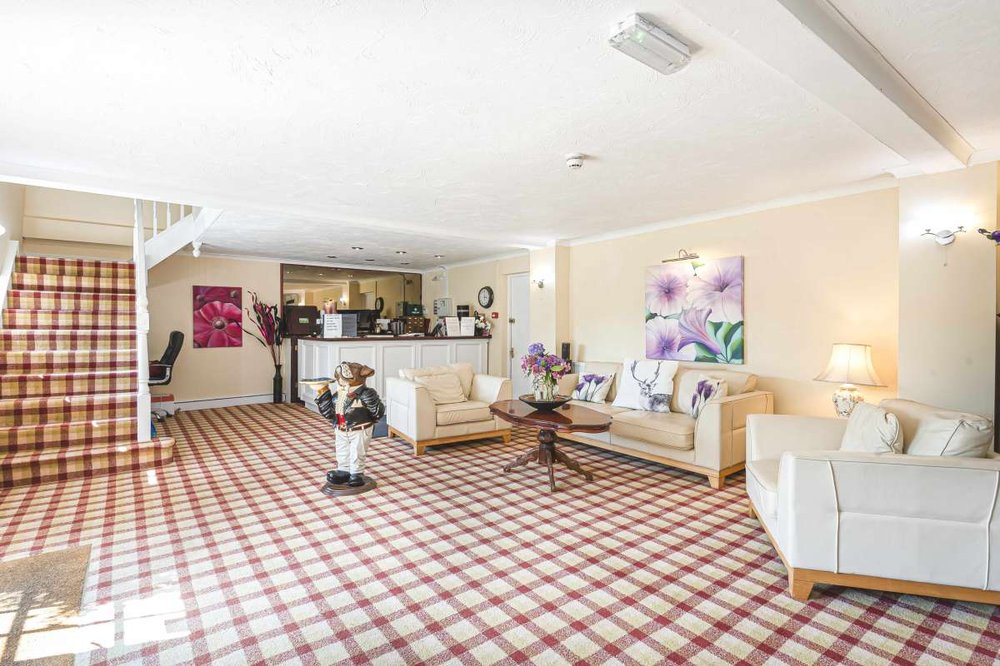 Retail/Shop in Lynton - photo 3