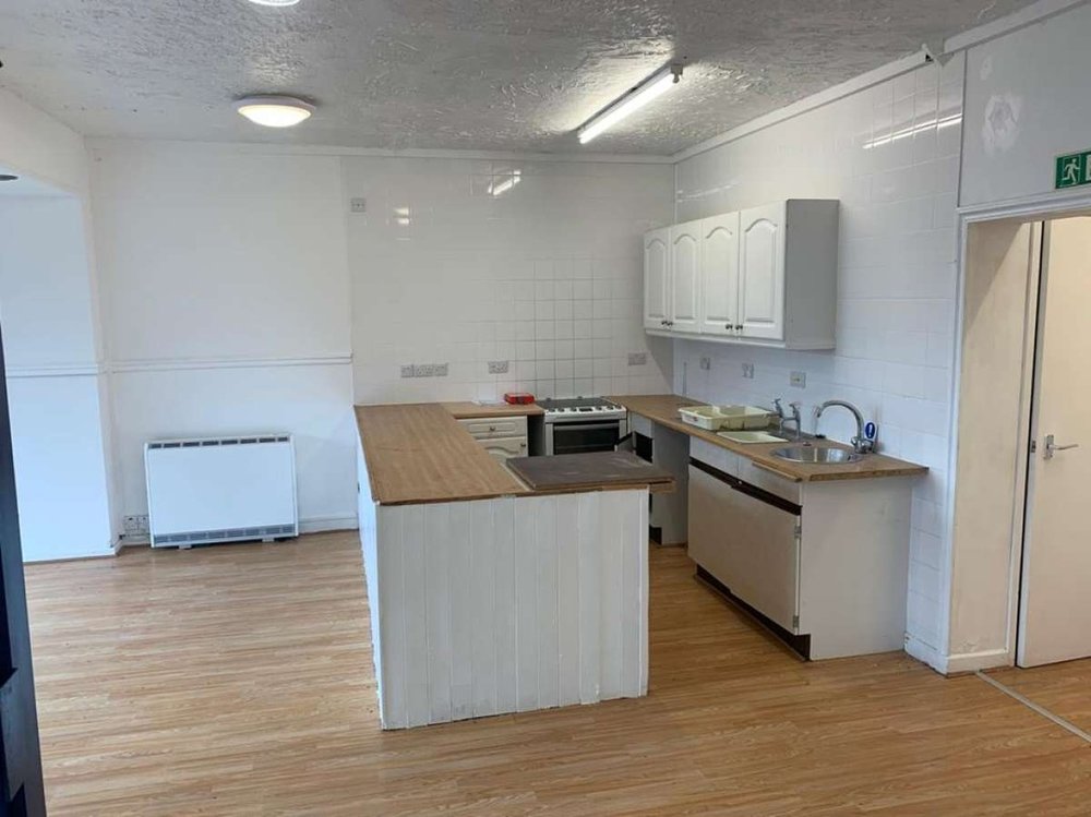 Retail/Shop in Ilkeston - photo 3