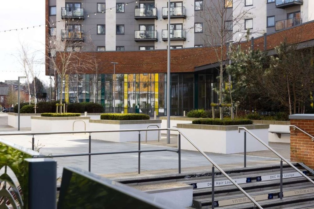 Retail/Shop in Southampton - photo 4