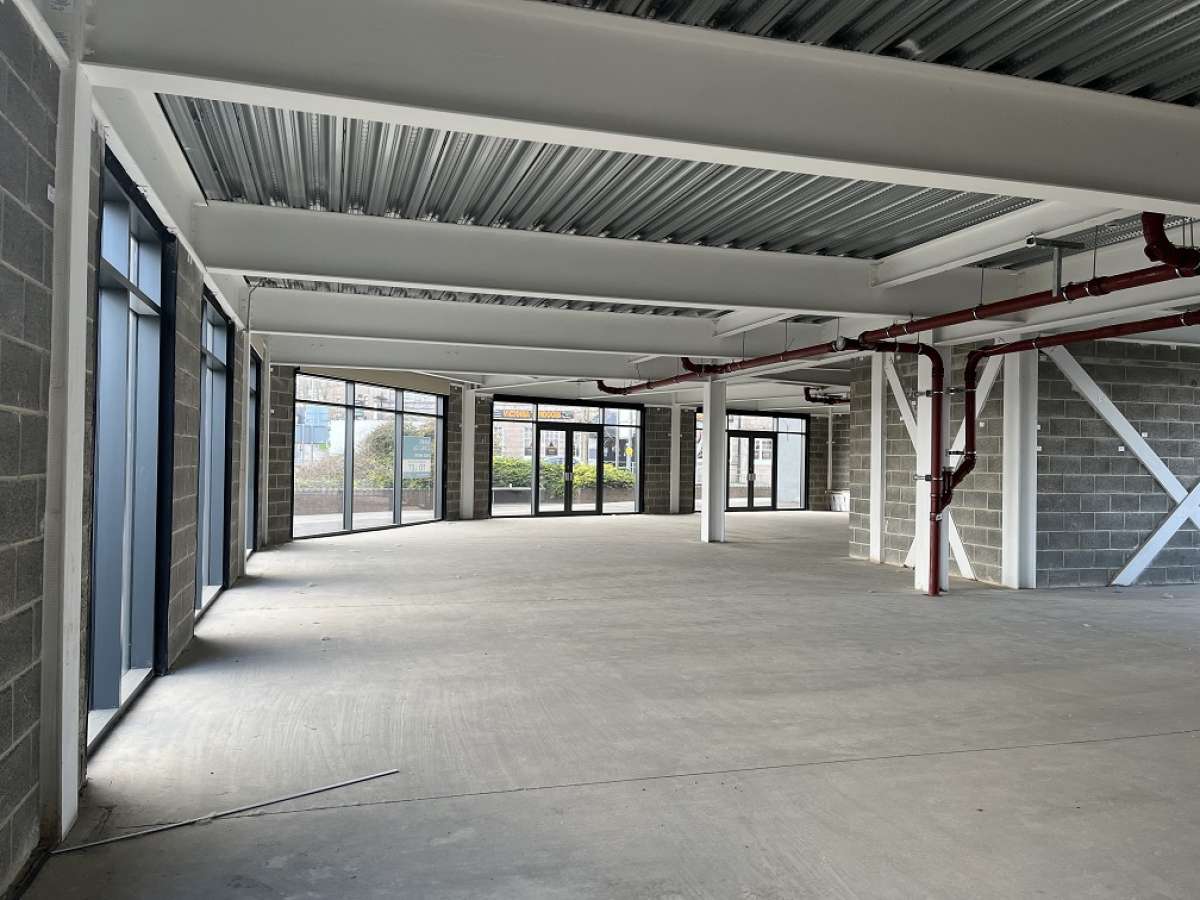 Retail/Shop in Mansfield - photo 2